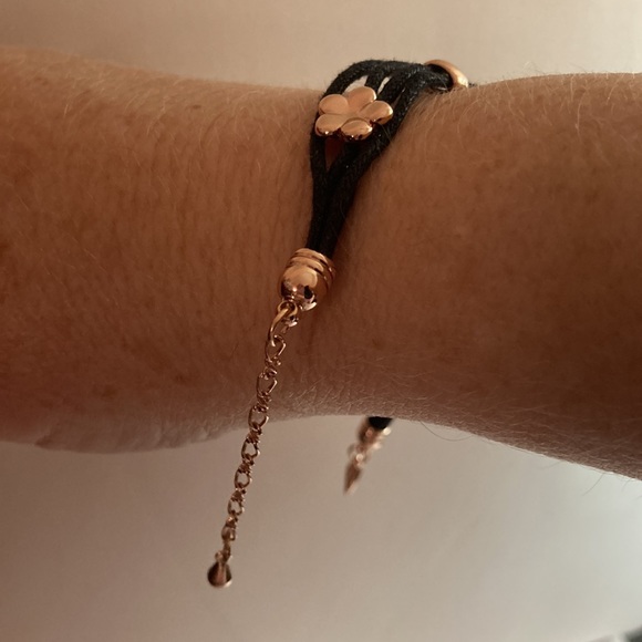 NWOT - Black String Rose Gold Tone Flower Crystal Bracelet - Picture 12 of 13